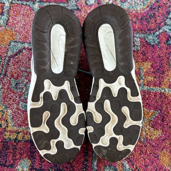 Nike | Women’s white/orange/turquoise Air Max 270 React Sneakers, size 10 - Picture 3 of 13